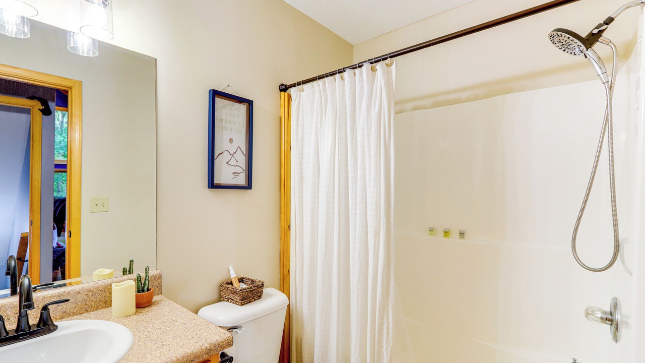 Photo of Bathroom in Talking Rock