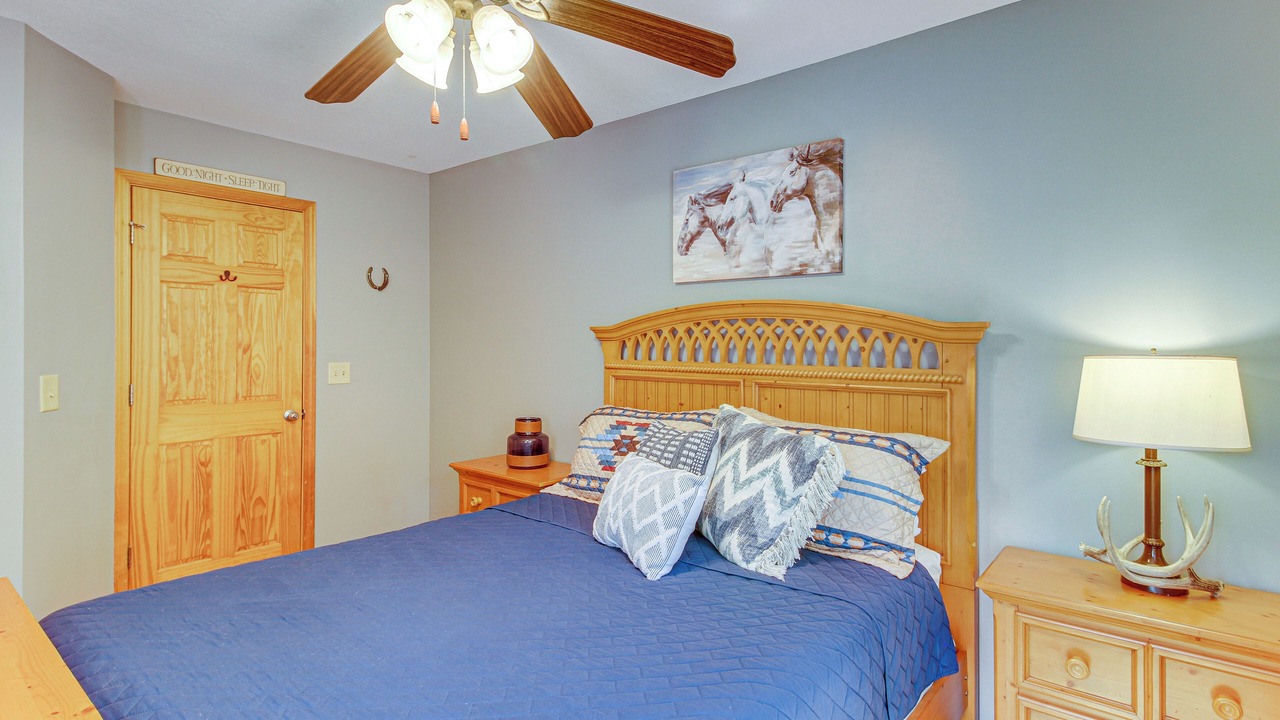 Photo of Bedroom in Talking Rock