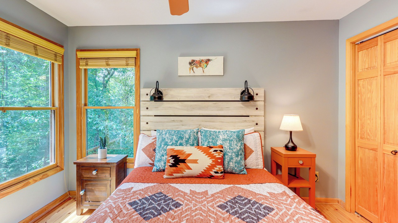Photo of Bedroom in Talking Rock