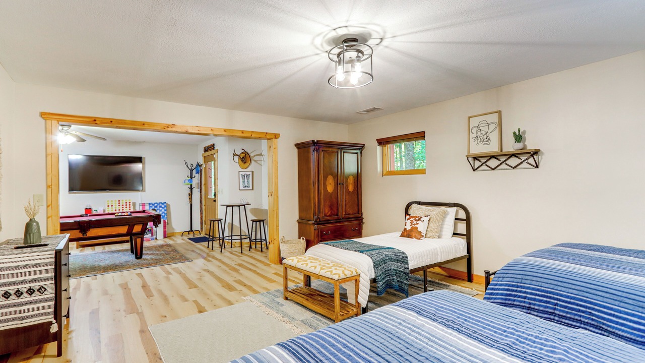 Photo of Bedroom in Talking Rock