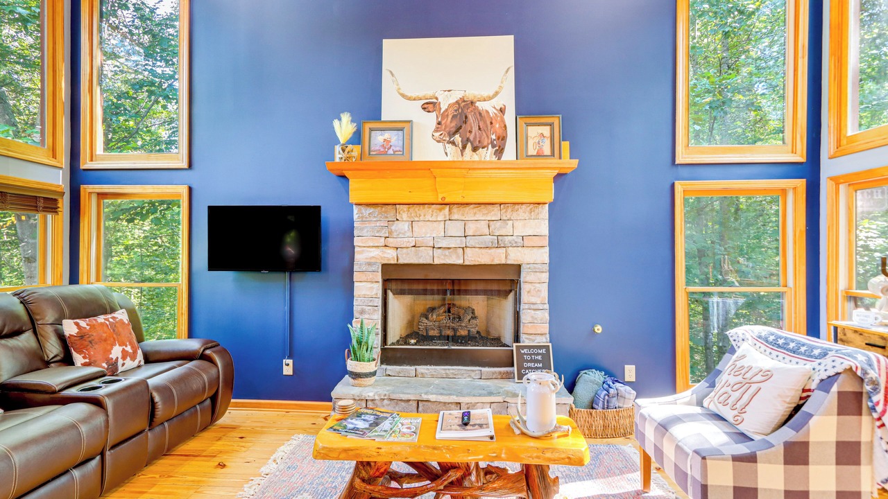 Photo of Livingroom in Talking Rock