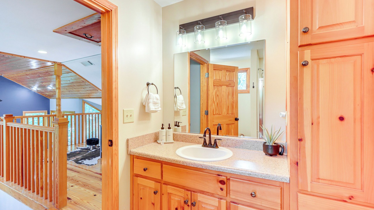 Photo of Bathroom in Talking Rock