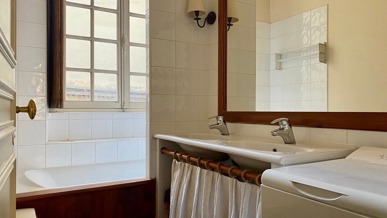 Photo of Bathroom in Quartier des Invalides