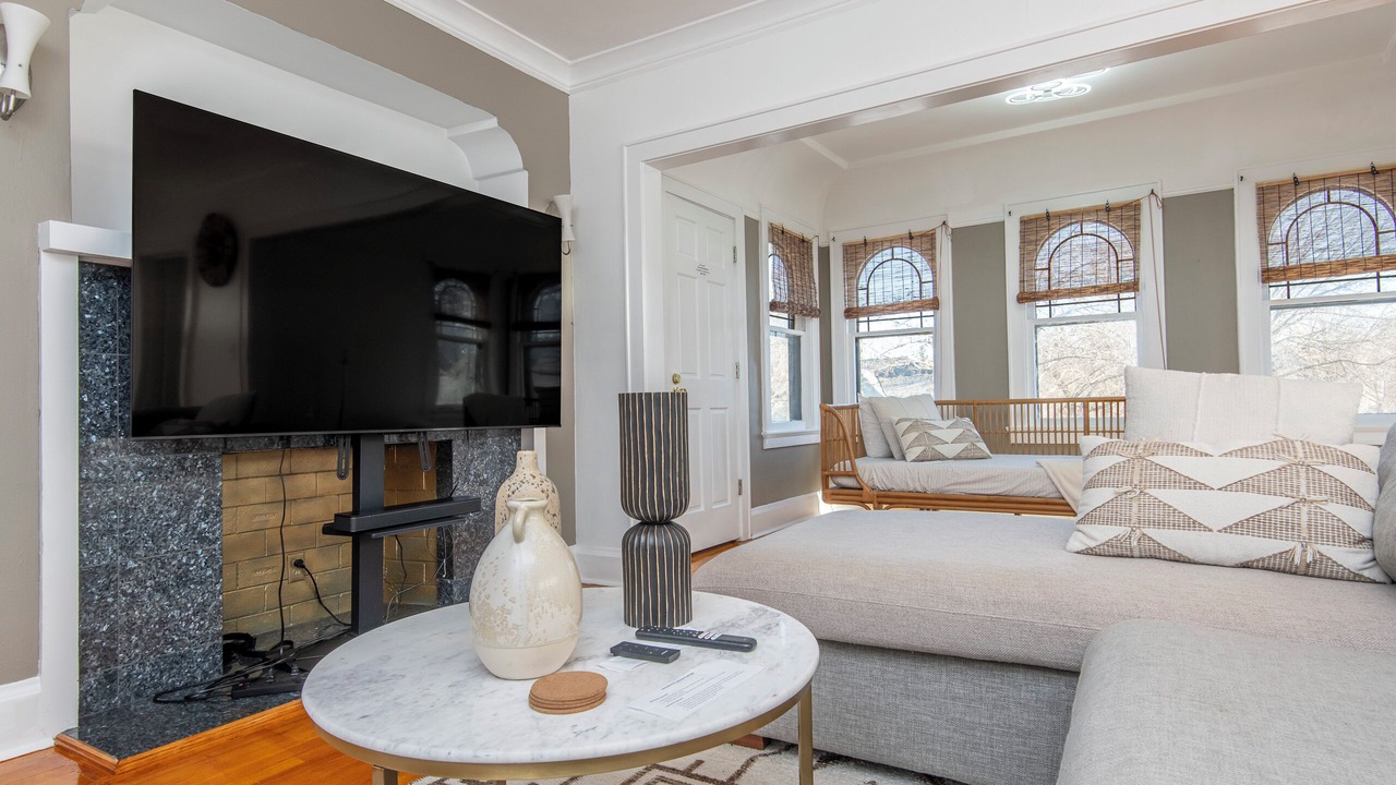 Photo of Bedroom in Shorewood