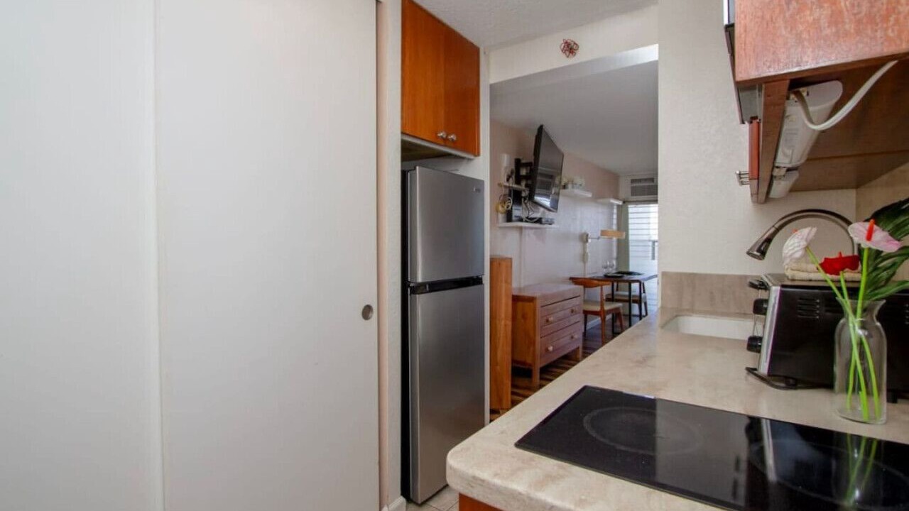 Photo of Kitchen in Diamond Head - Kapahulu - St. Louis