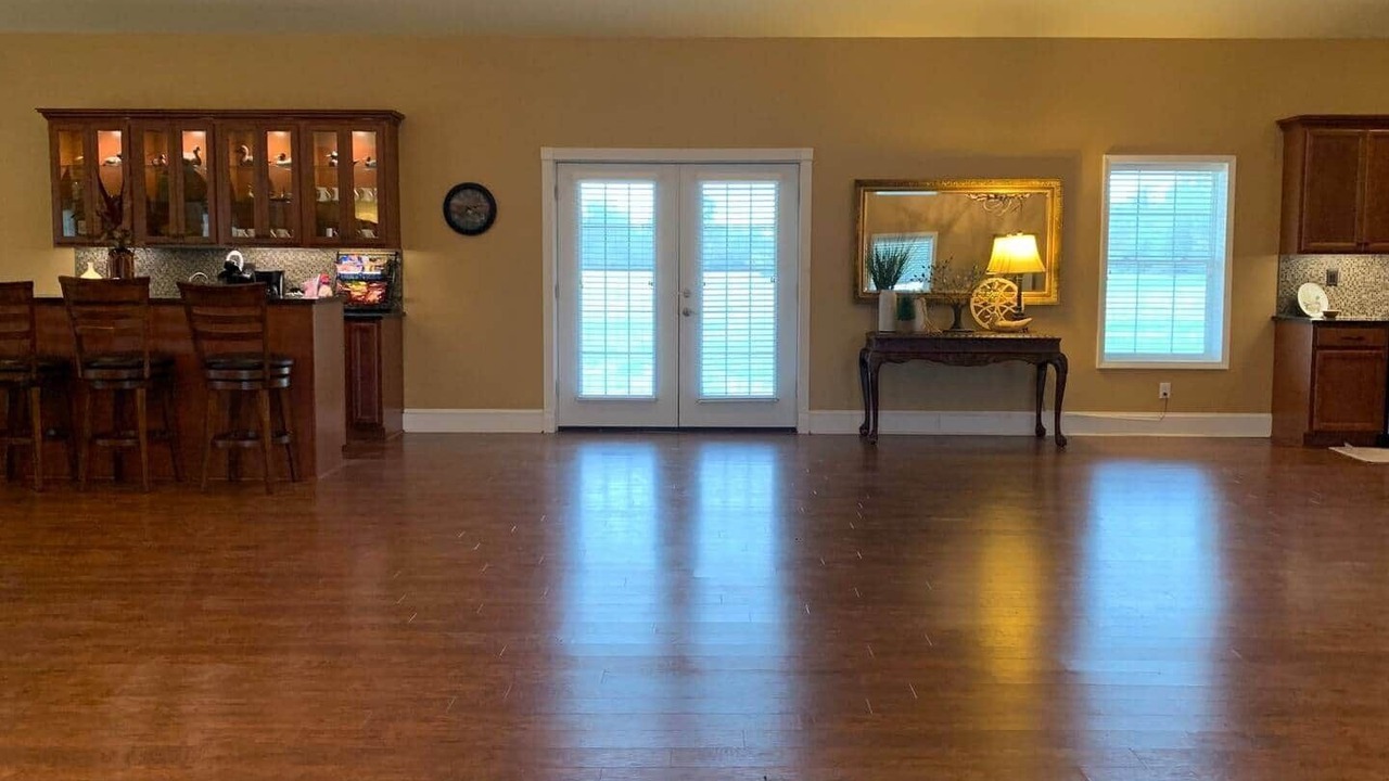 Photo of Others in Ethel