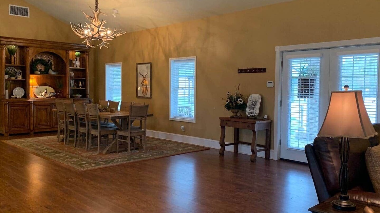 Photo of Others in Ethel