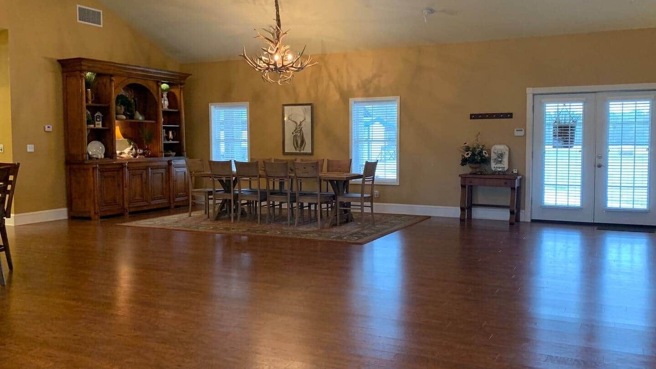 Photo of Others in Ethel