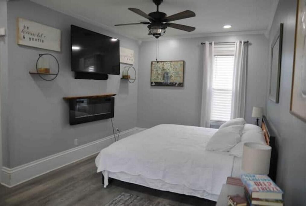 Photo of Bedroom in Oswego