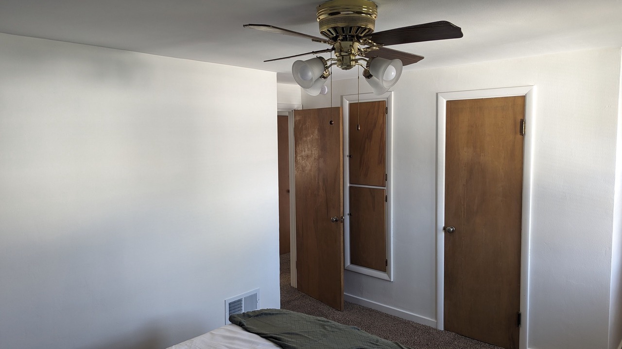 Photo of Bedroom in Manitowoc