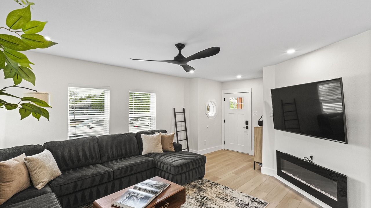 Photo of Livingroom in West Dallas