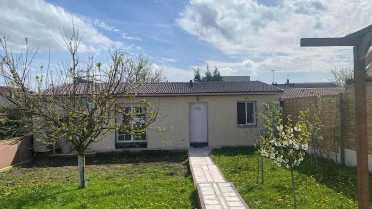 Photo of Outdoor in Louvres