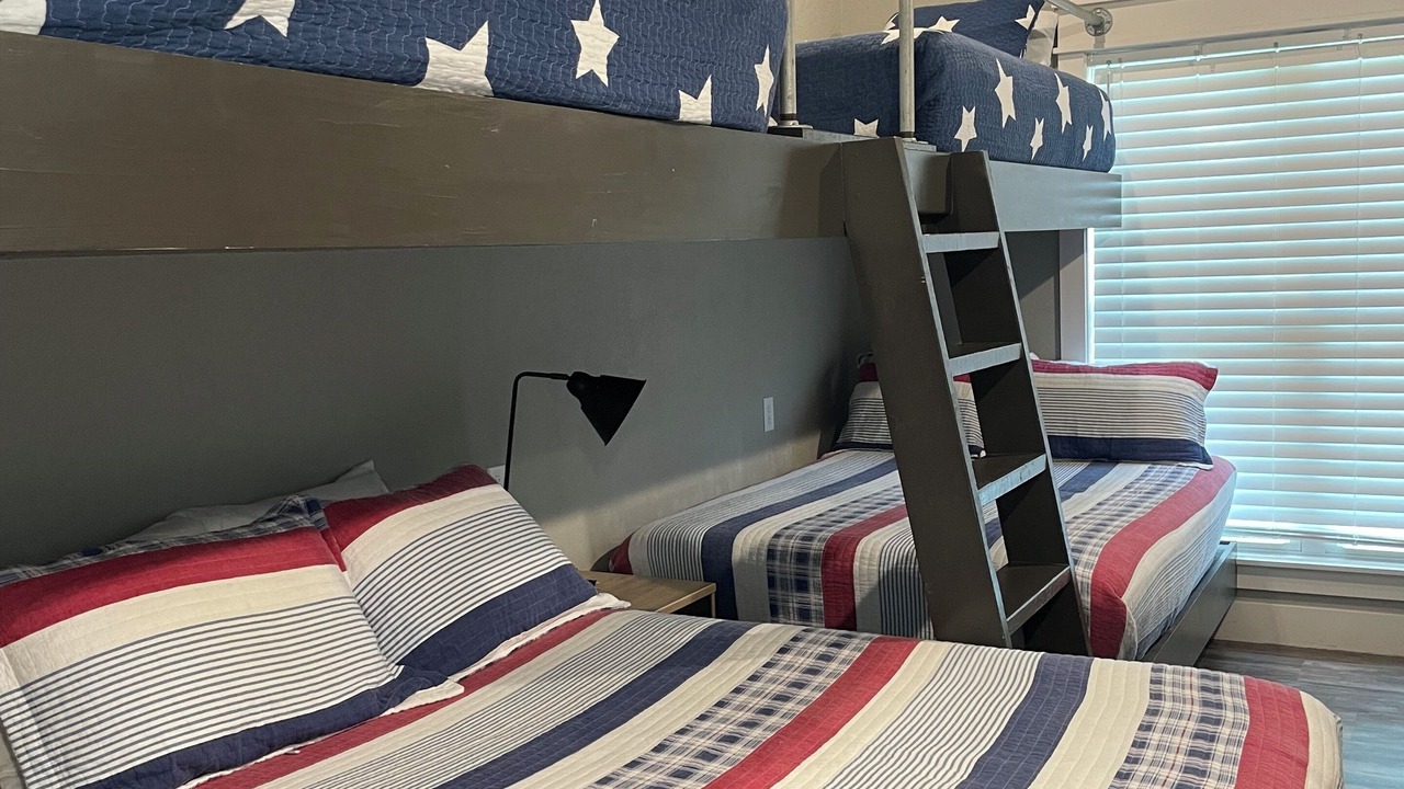 Photo of Bedroom in Glenwood