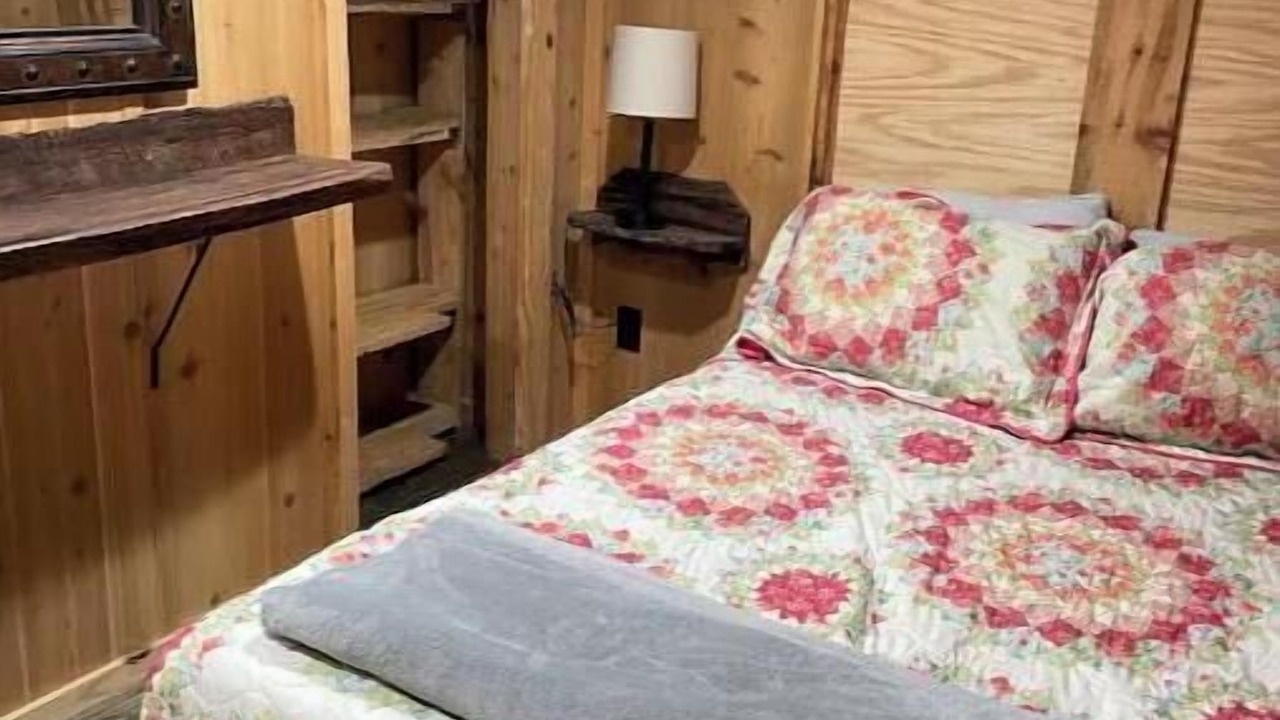 Photo of Bedroom in Topton