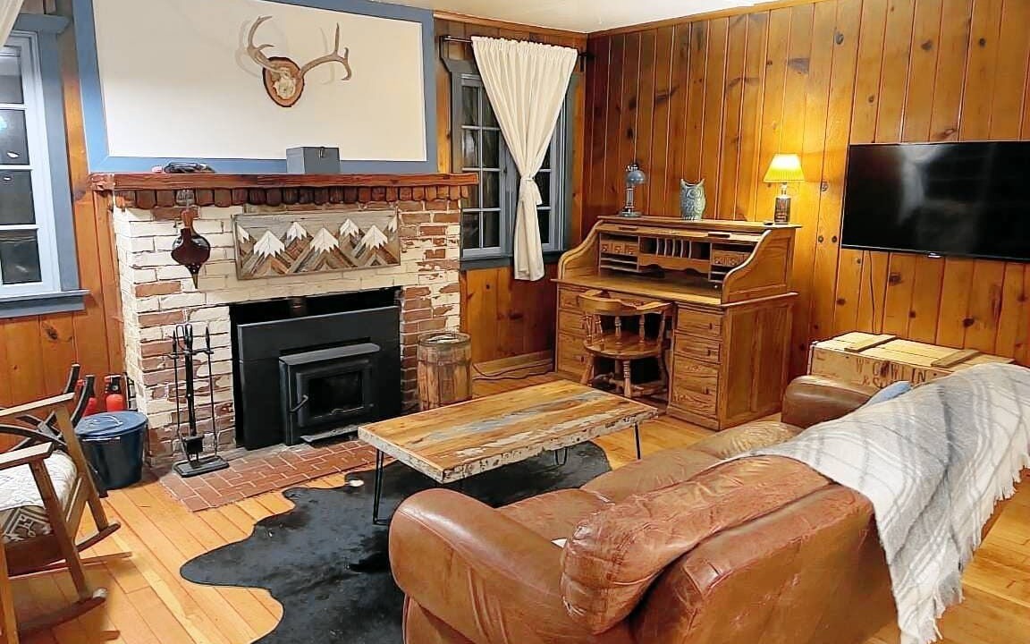 Photo of Livingroom in Mount Hood Village