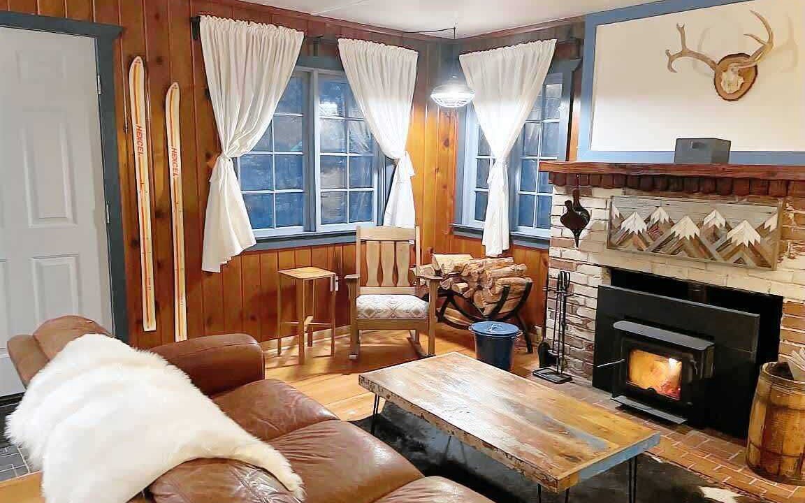 Photo of Livingroom in Mount Hood Village