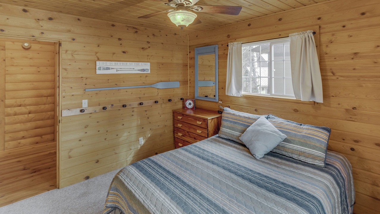 Photo of Bedroom in Remer
