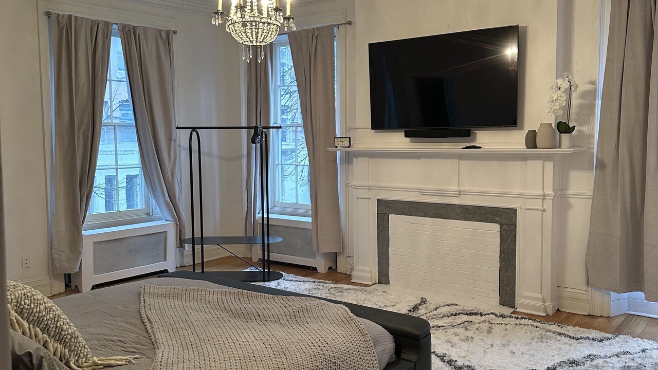 Photo of Others in Troy