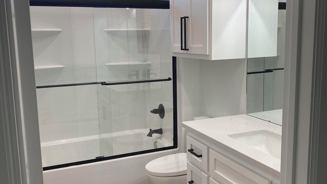 Photo of Bathroom in Hoyt