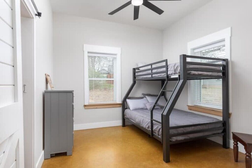Photo of Bedroom in Pottsboro