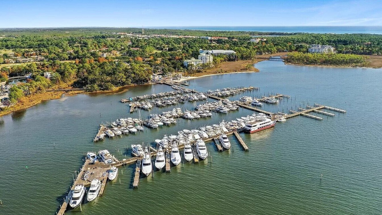 Photo of Others in Baytowne Wharf