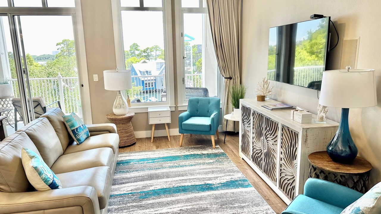 Photo of Livingroom in Baytowne Wharf