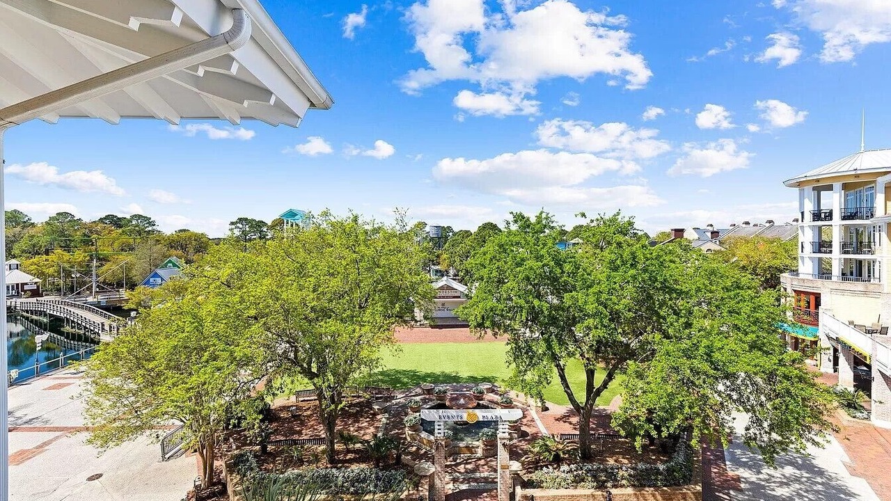 Photo of Outdoor in Baytowne Wharf