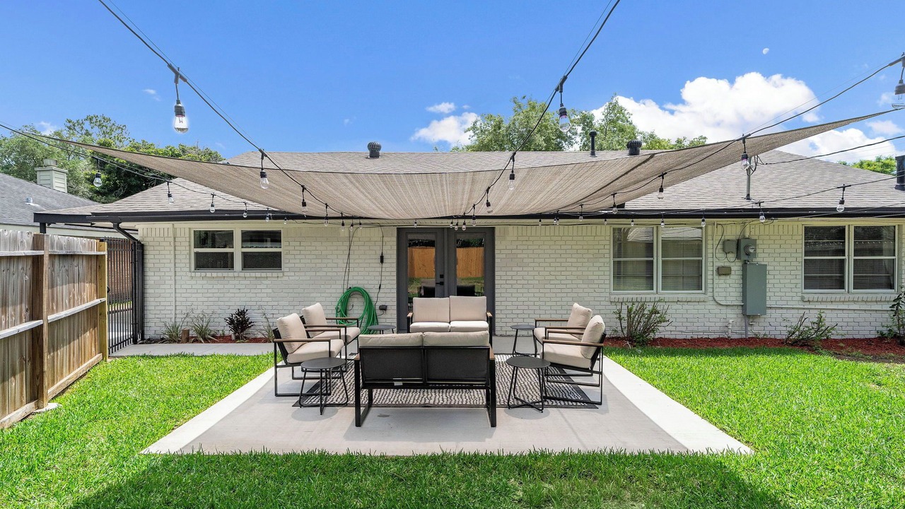 Photo of Patio Balcony in Westbury