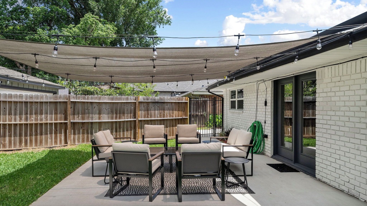Photo of Patio Balcony in Westbury