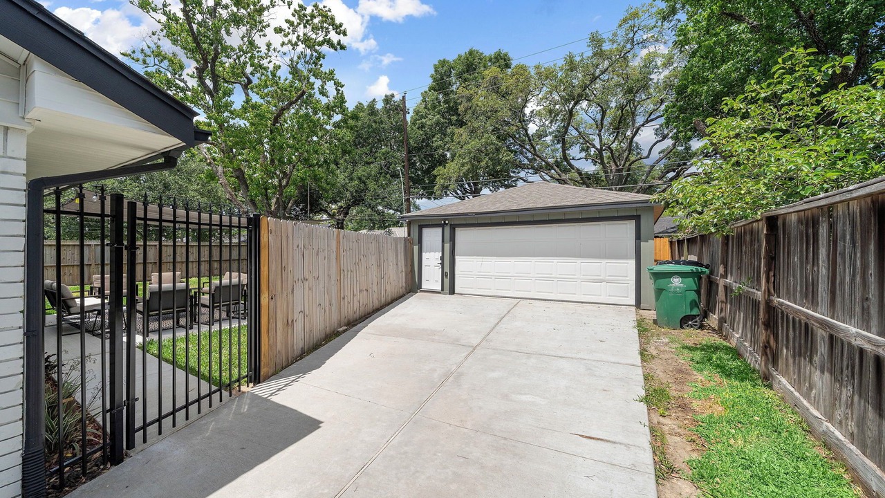 Photo of Outdoor in Westbury
