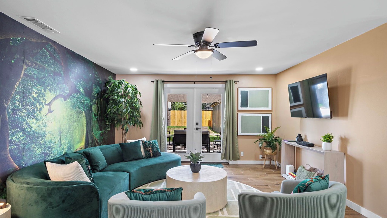 Photo of Livingroom in Westbury