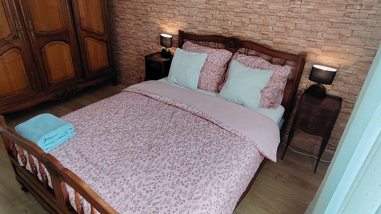 Photo of Bedroom in Carhaix-Plouguer