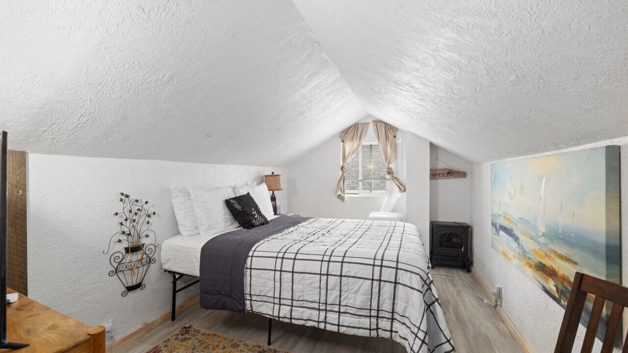 Photo of Others in Central - Terry