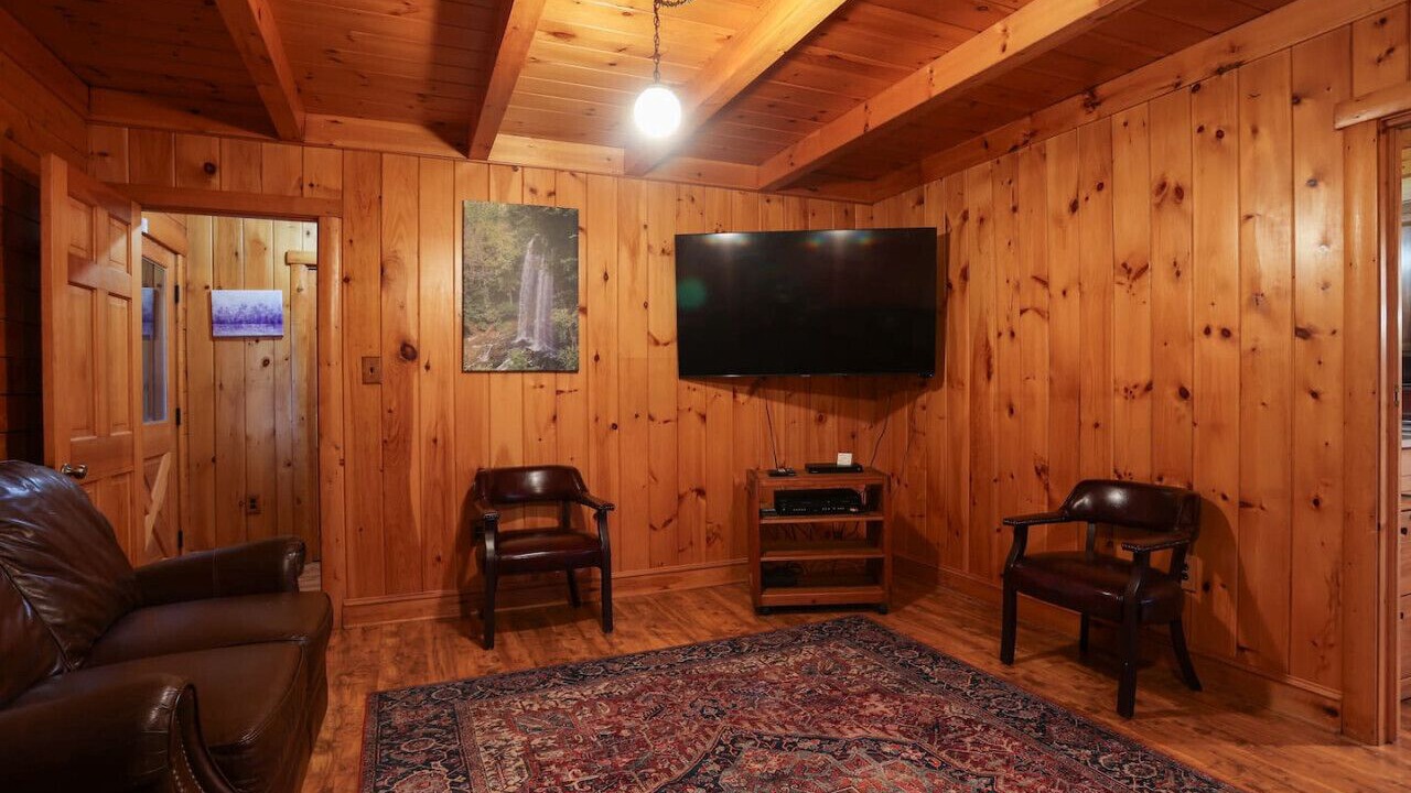 Photo of Livingroom in Natural Bridge