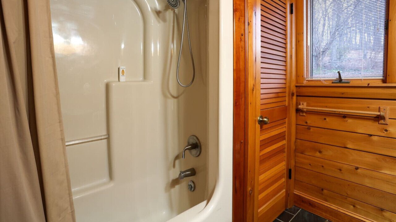 Photo of Bathroom in Natural Bridge