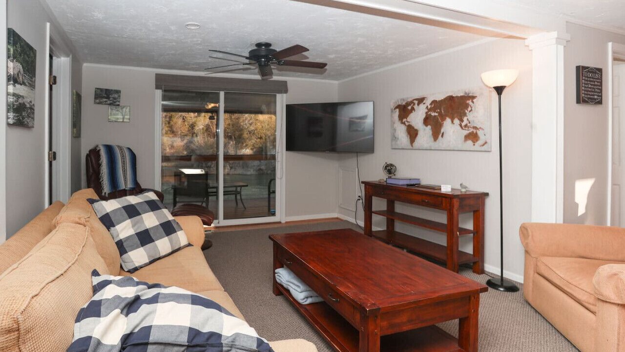 Photo of Livingroom in Spottswood
