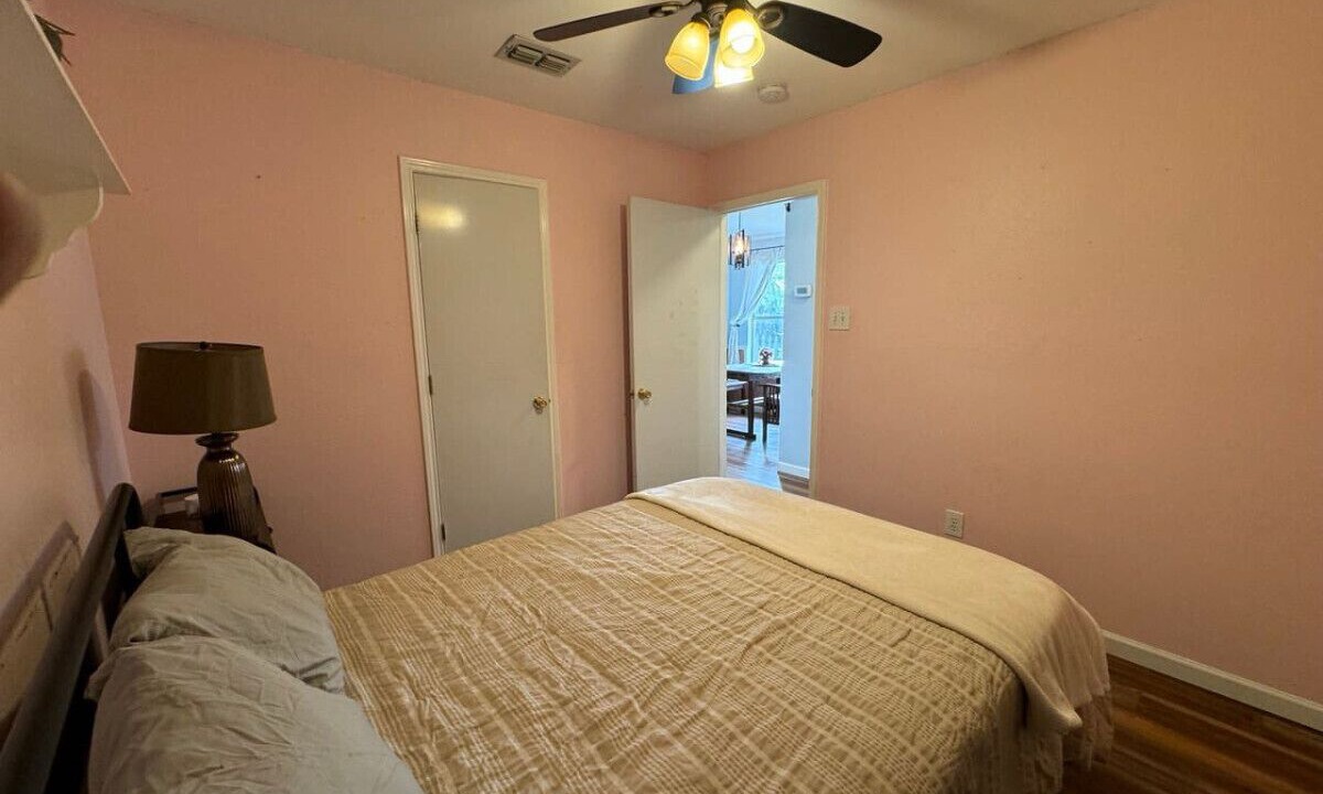 Photo of Bedroom in Roanoke