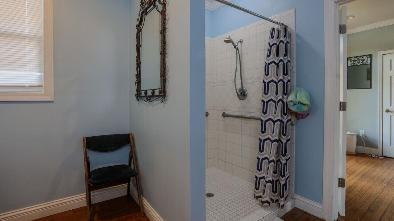 Photo of Others in Spottswood