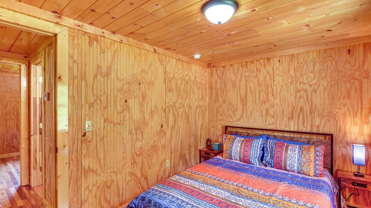 Photo of Bedroom in Beattyville