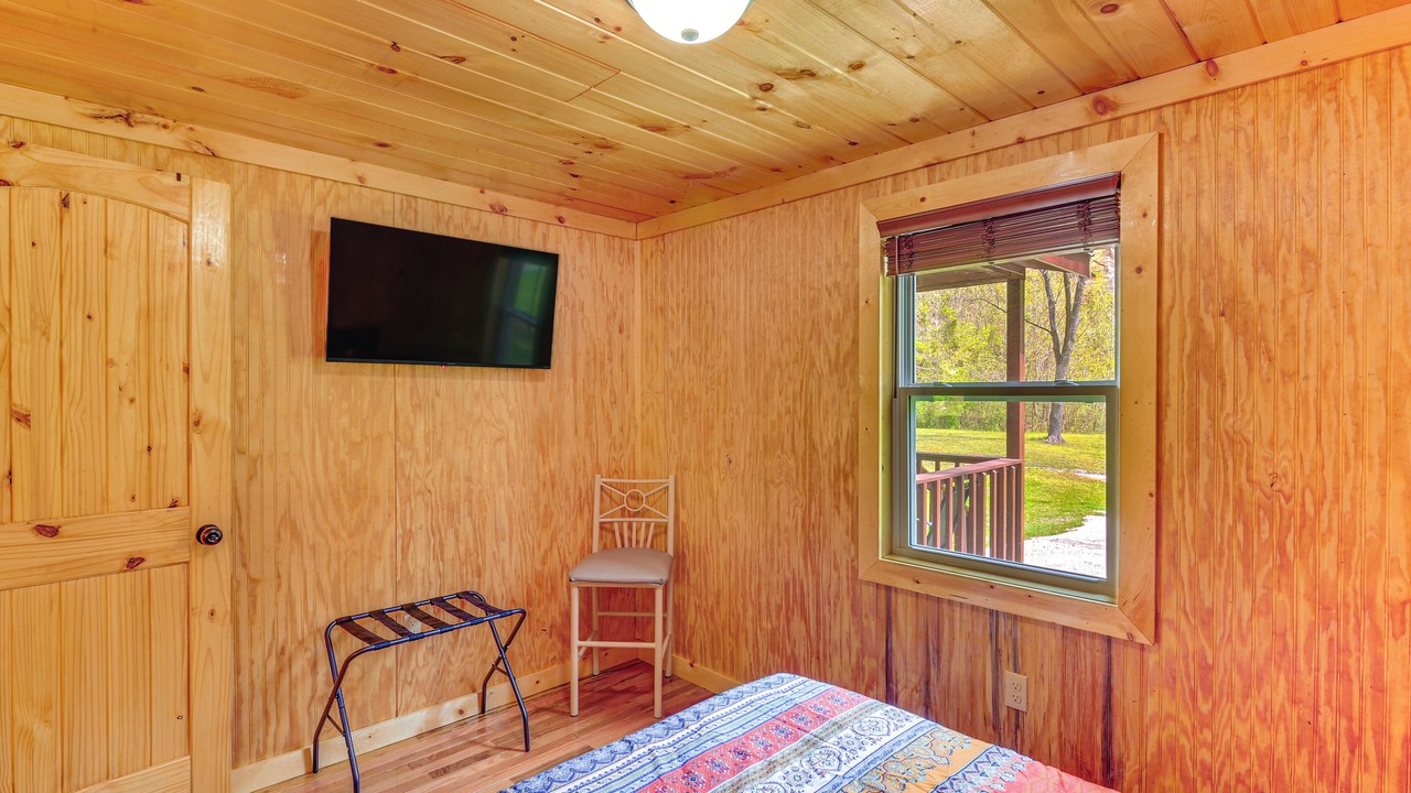 Photo of Bedroom in Beattyville