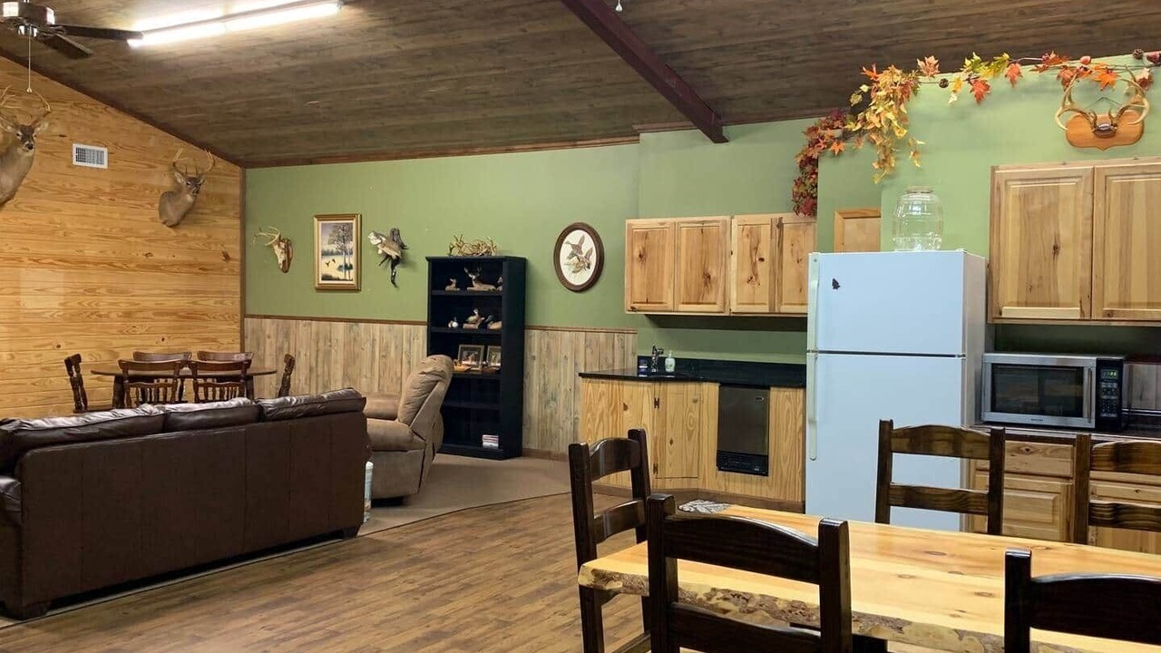 Photo of Others in Ethel