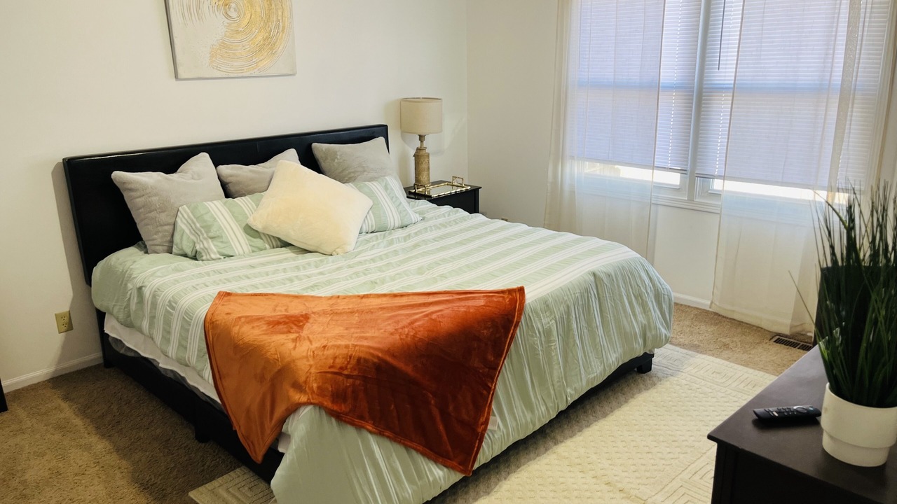 Photo of Bedroom in West Lincoln