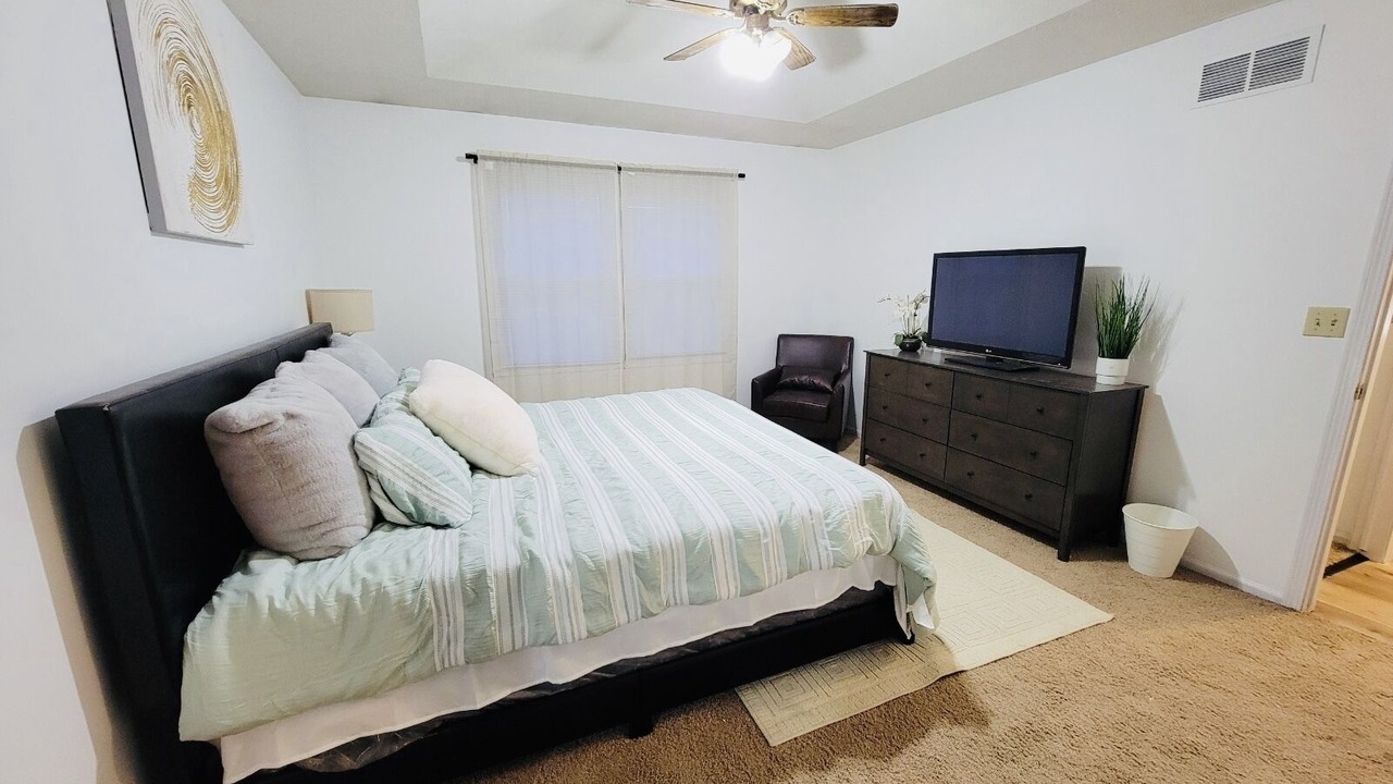 Photo of Bedroom in West Lincoln