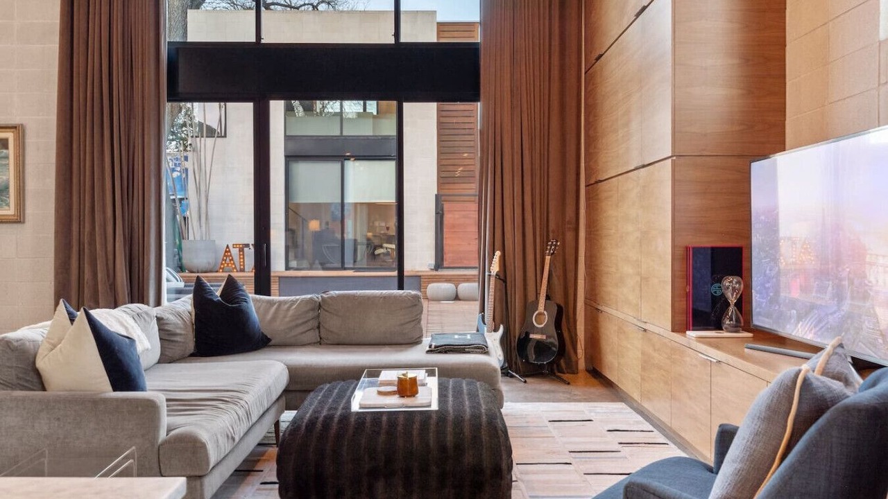 Photo of Livingroom in Holly