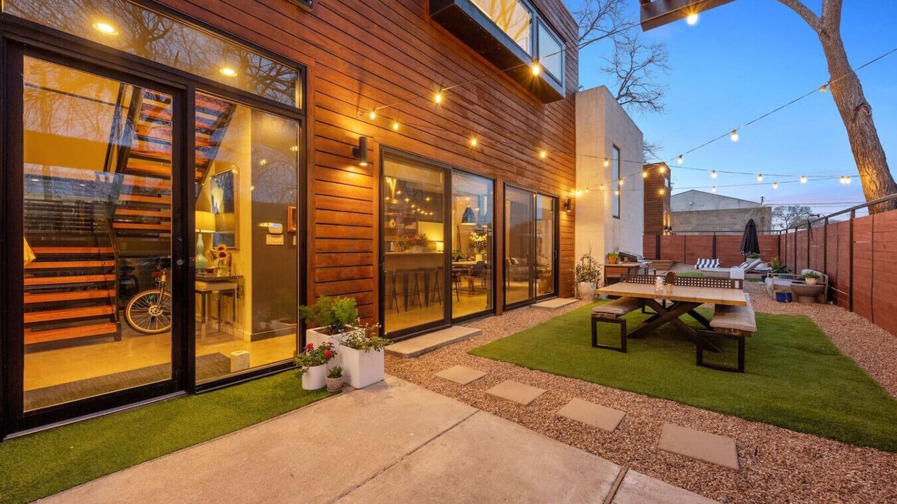 Photo of Outdoor in Holly