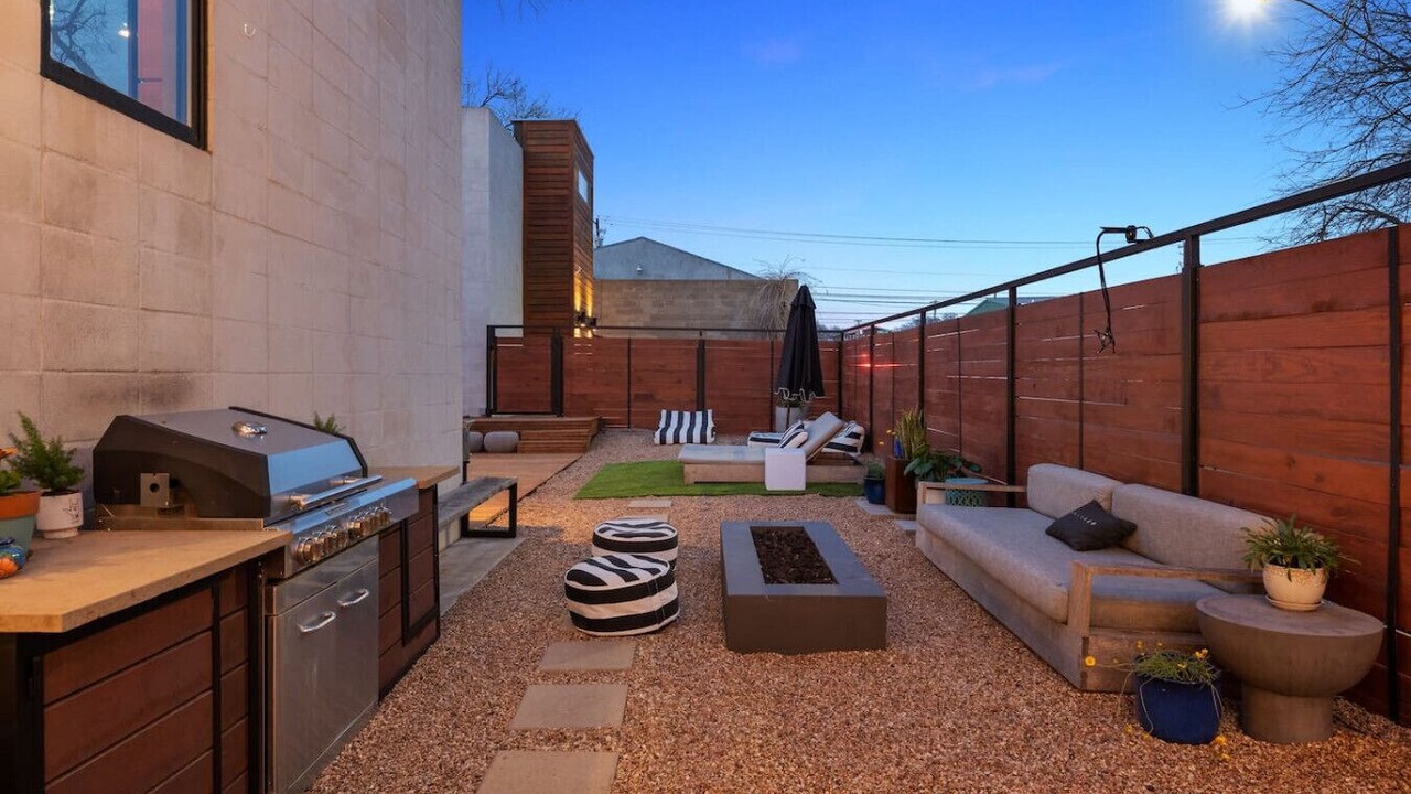 Photo of Patio Balcony in Holly