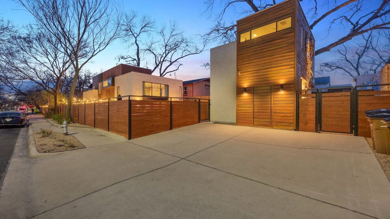 Photo of Outdoor in Holly
