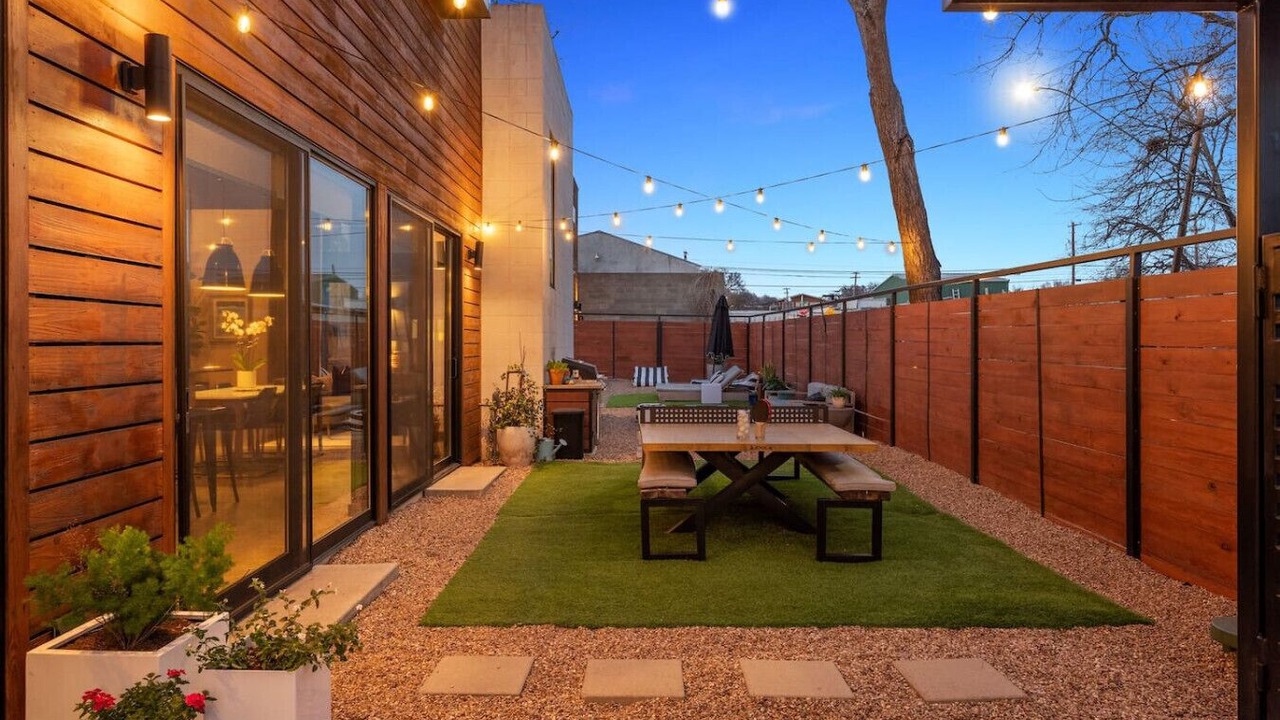 Photo of Outdoor in Holly