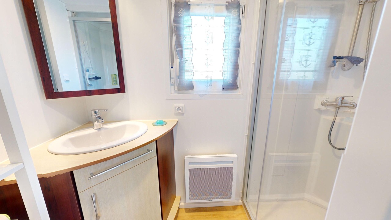 Photo of Bathroom in Brem Sur Mer