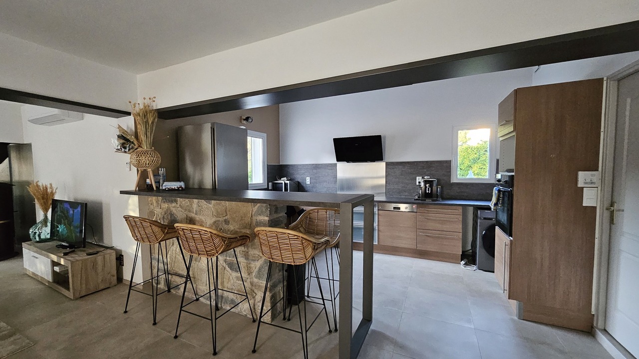 Photo of Kitchen in Saint-Martin-de-Valgalgues